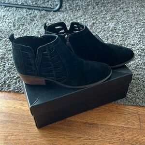 Michael Shannon Black Leather Suede Ankle Boots Size 8.5 Side Cutouts Slit